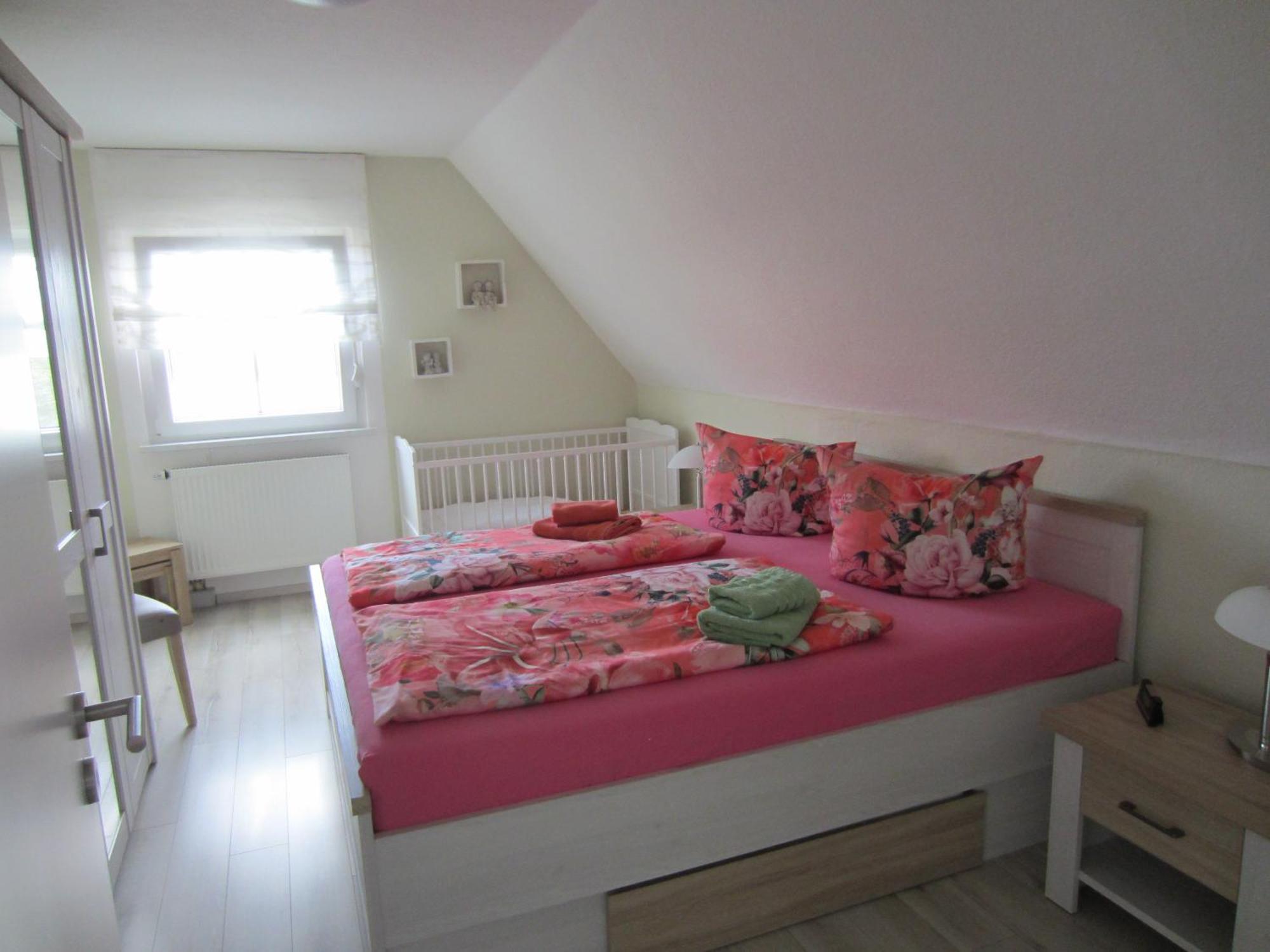 Ferienwohnung Bienwald Mit Pool Fuer 4 - 6 Personen Mit 3 Schlafzimmern Grobitz Exterior foto