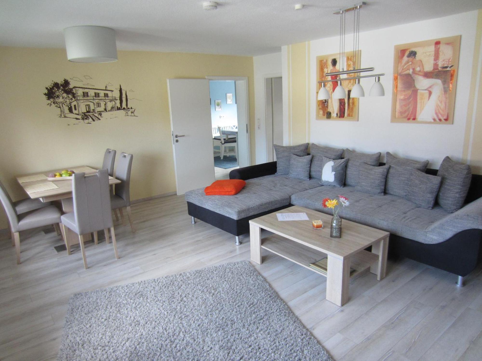 Ferienwohnung Bienwald Mit Pool Fuer 4 - 6 Personen Mit 3 Schlafzimmern Grobitz Exterior foto