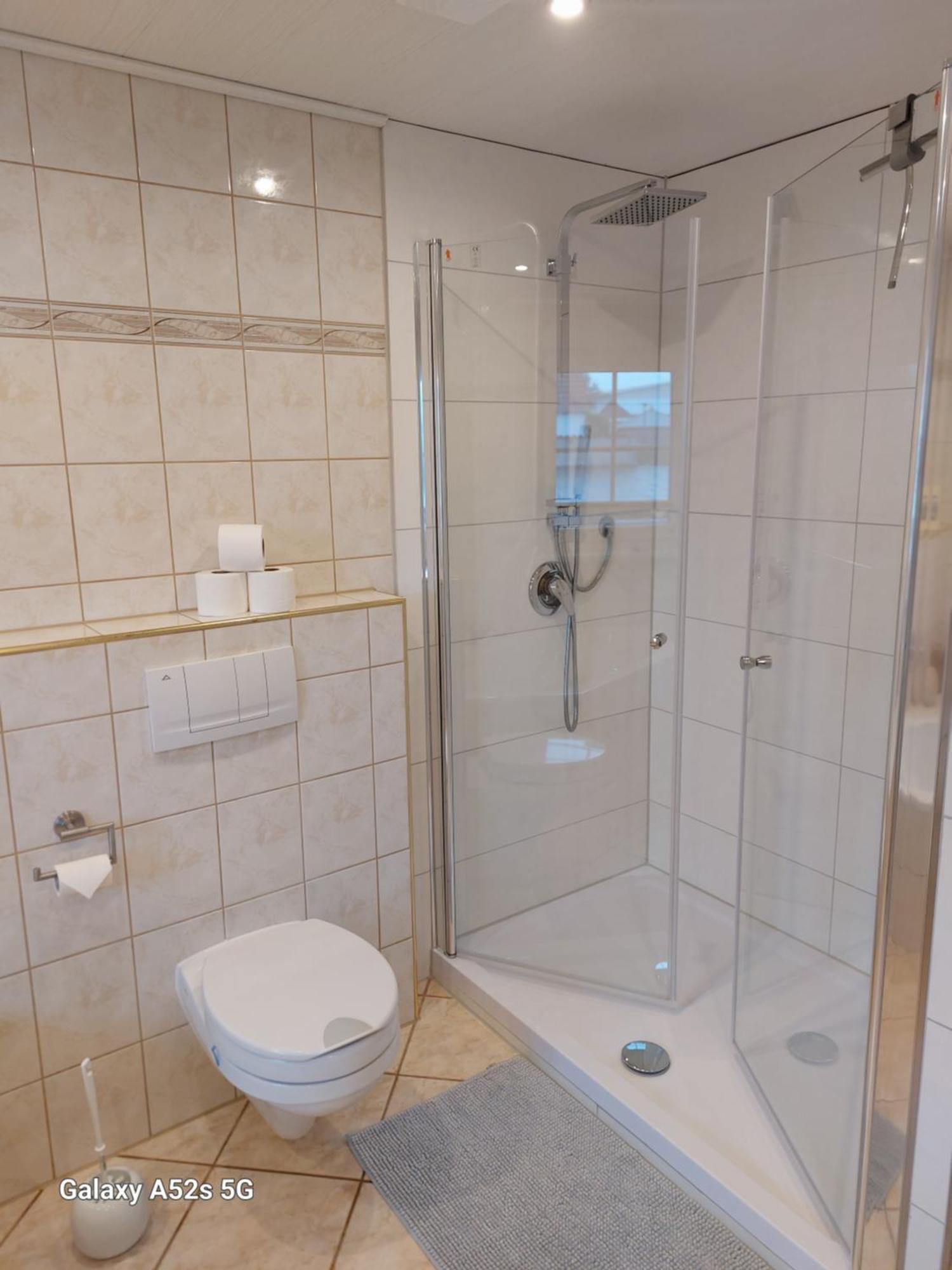 Ferienwohnung Bienwald Mit Pool Fuer 4 - 6 Personen Mit 3 Schlafzimmern Grobitz Exterior foto