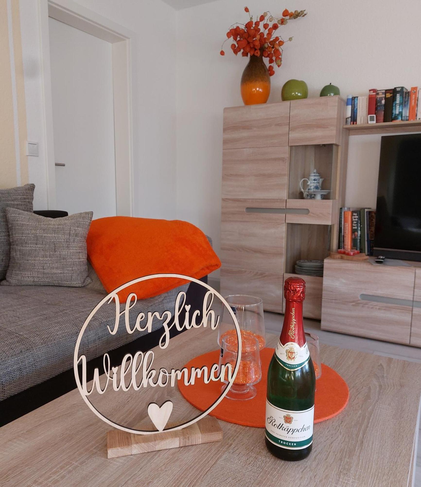 Ferienwohnung Bienwald Mit Pool Fuer 4 - 6 Personen Mit 3 Schlafzimmern Grobitz Exterior foto